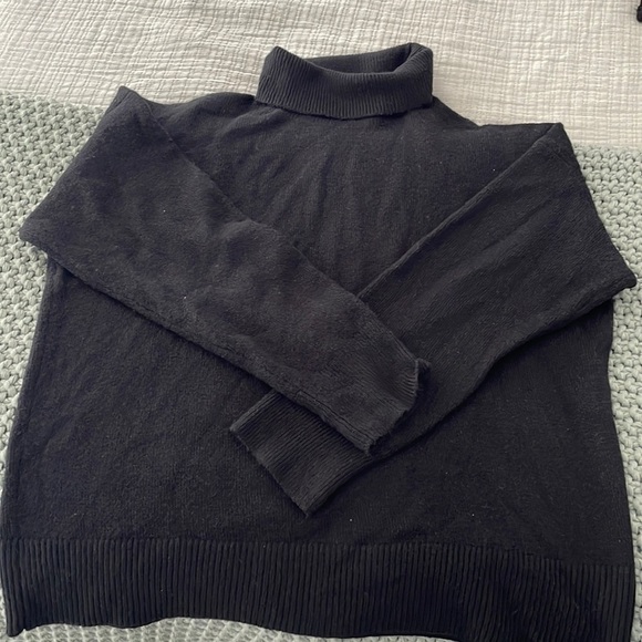 Treasure & Bond Sweaters - Treasure & Bond Turtleneck Sweater